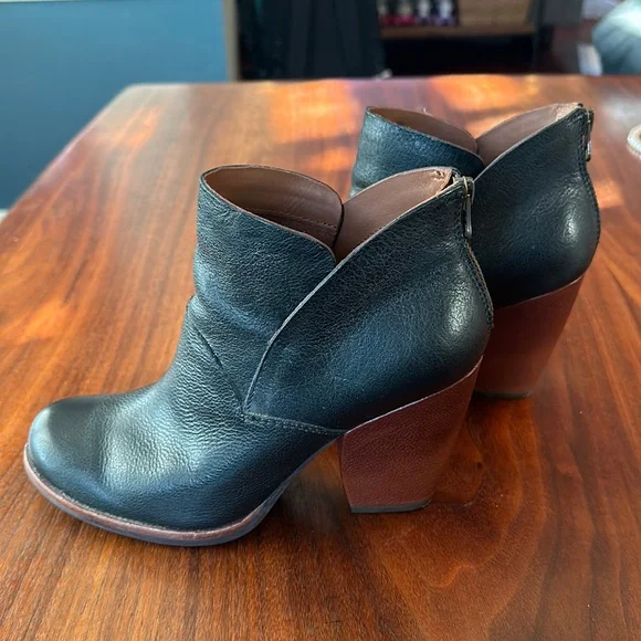 Kork Ease Shoes Kork Ease Castaneda Leather Bootie Poshmark